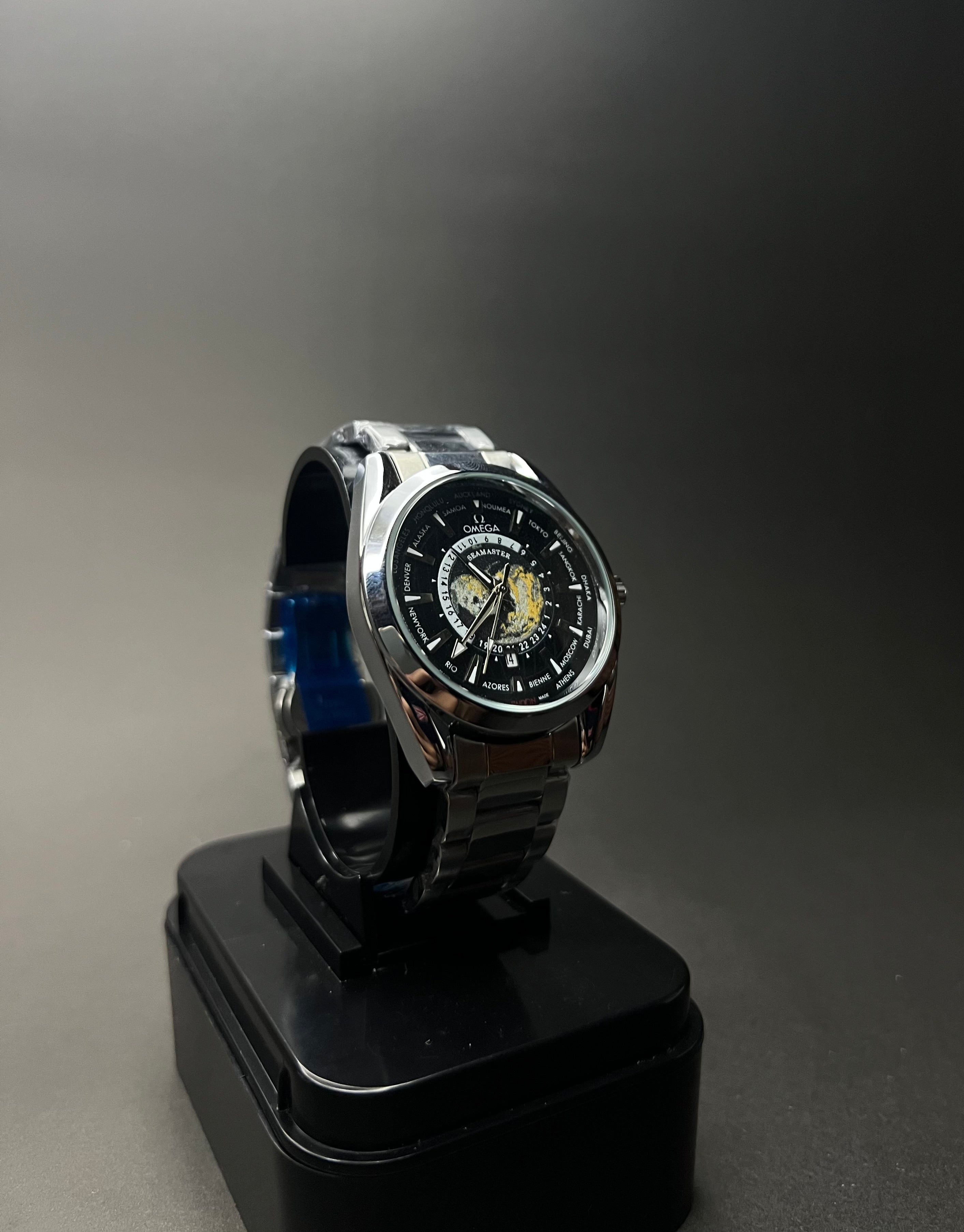 Omega Seamaster Aqua Terra Worldtimer – Master Chronometer