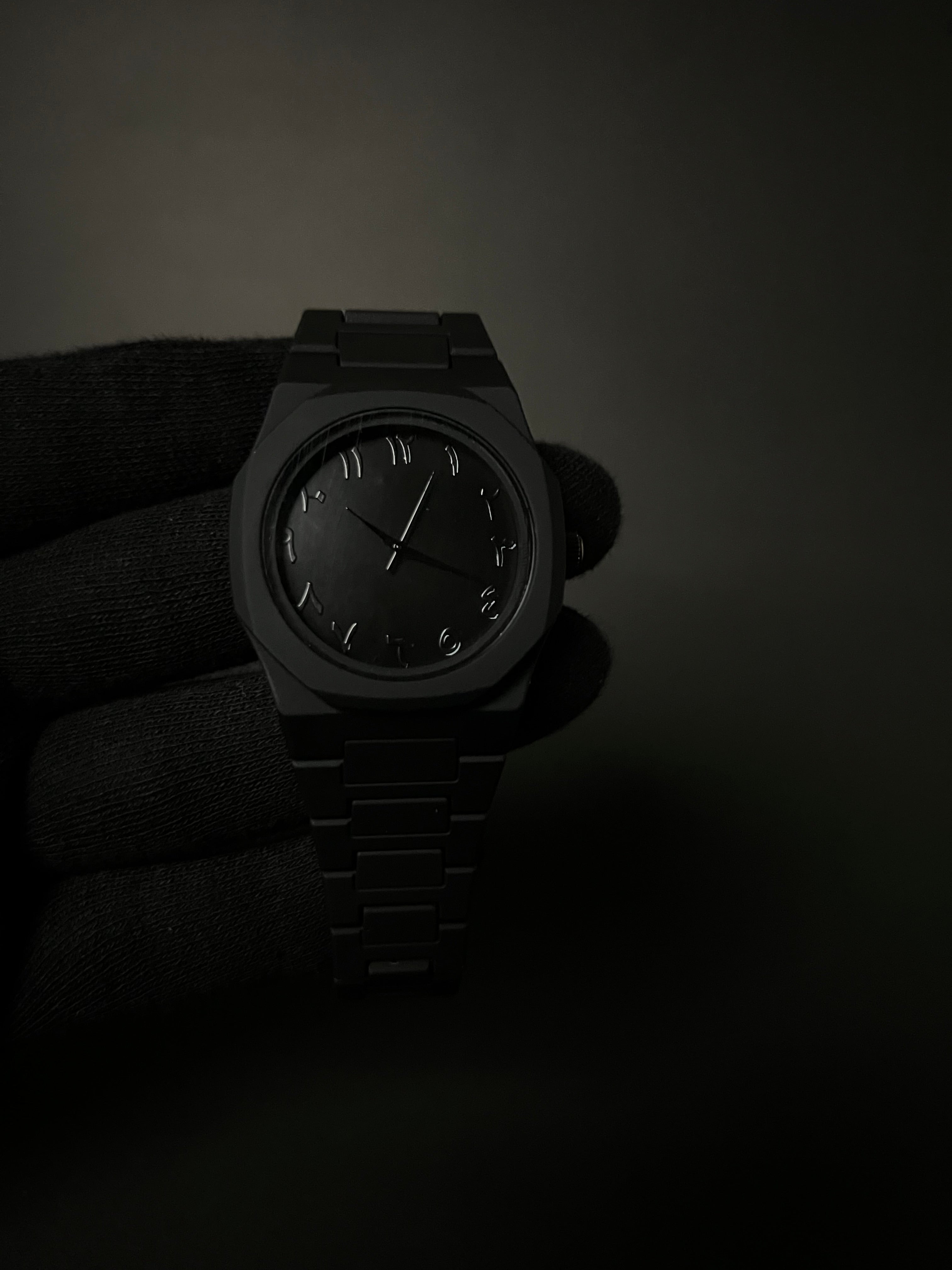 BLACK AURA WATCH